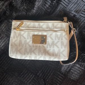 Michael Kors Wristlet